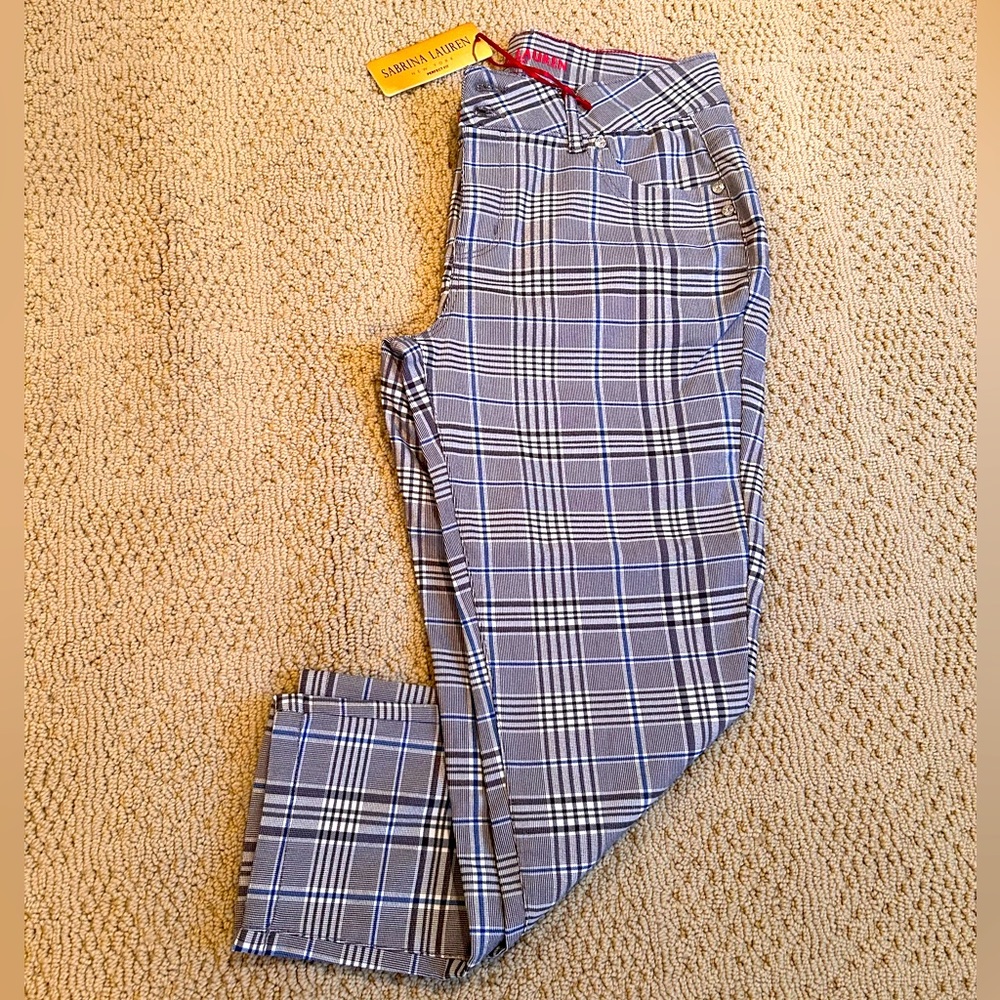 NWT Sabrina Lauren Cropped Pants